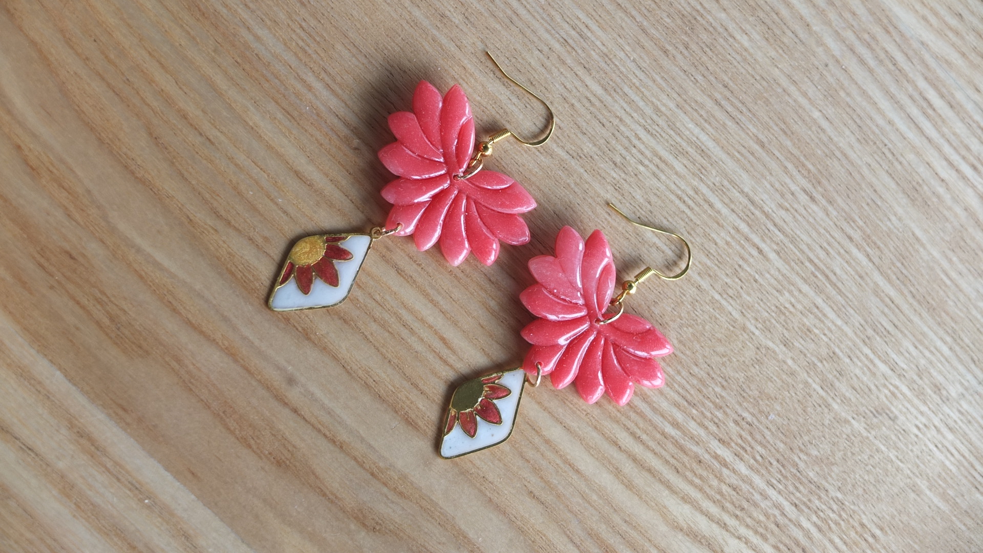 Boucles florales corail