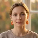 AI Generated Boucles d'oreilles Aurore - Vue de face sur mannequin