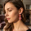 AI Generated Boucles d'oreilles Rubis - Portées par un mannequin