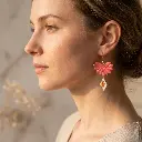 AI Generated Boucles d'oreilles Rubis portées sur mannequin humain