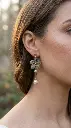 AI Generated Porté Fleur de Brume sur mannequin