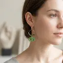 AI Generated Lotus Émeraude - Portées sur mannequin