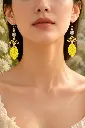 AI Generated Éclat de Citron – portée vue de face avec fond floral