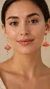 AI Generated Lotus Marbré – boucles d’oreilles portées sur modèle humain