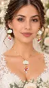 Portrait de mariée aux bijoux floraux.webp